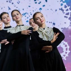 Народный ансамбль танца "Овация" на международной выставке-форуме "Россия" - Фотогалерея