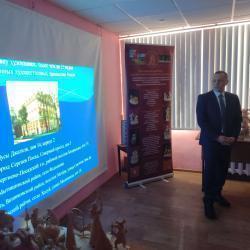 Шаг к профессии: студенты познакомились с Богородским институтом художественной резьбы по дереву - Фотогалерея