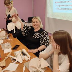 Областной мастер-класс «Традиционная деревянная игрушка и её педагогическое значение в художественном образовании детей» - Фотогалерея